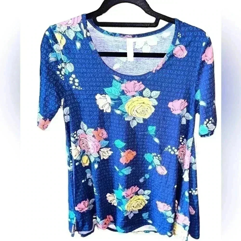 Lularoe small blue Perfect T with beautiful roses and xoxo hugs & kisses! NWT